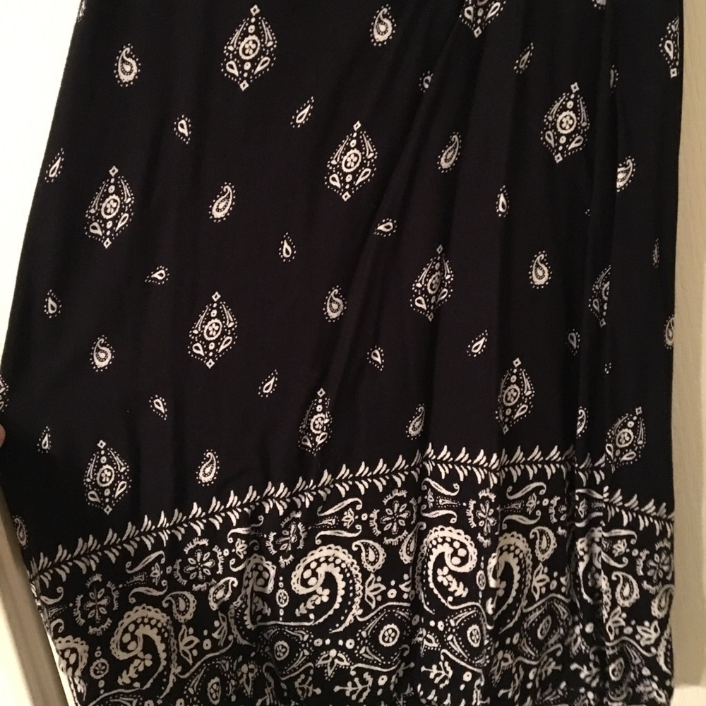 Patterned Tank Top - Picture 3 of 3